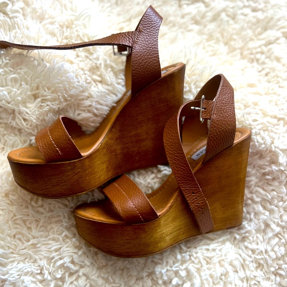 Steve Madden Wedge Platform Heels 8 Like New!
